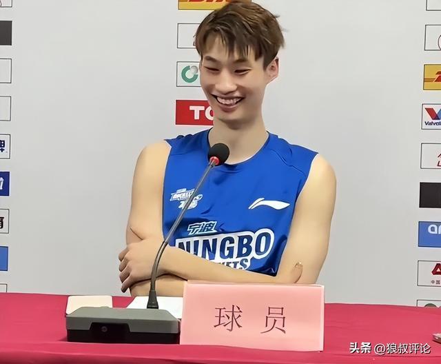 IM电竞注册-精致男孩!戴昊谈做美甲:我主动给教练看 他也挺喜欢表达了尊重